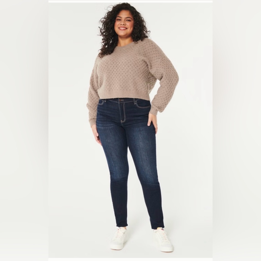 Hollister Women’s Super skinny dark wash high-waisted curvy jeans